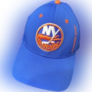 NWOT NHL Fanatics New York Islanders M/L hat
